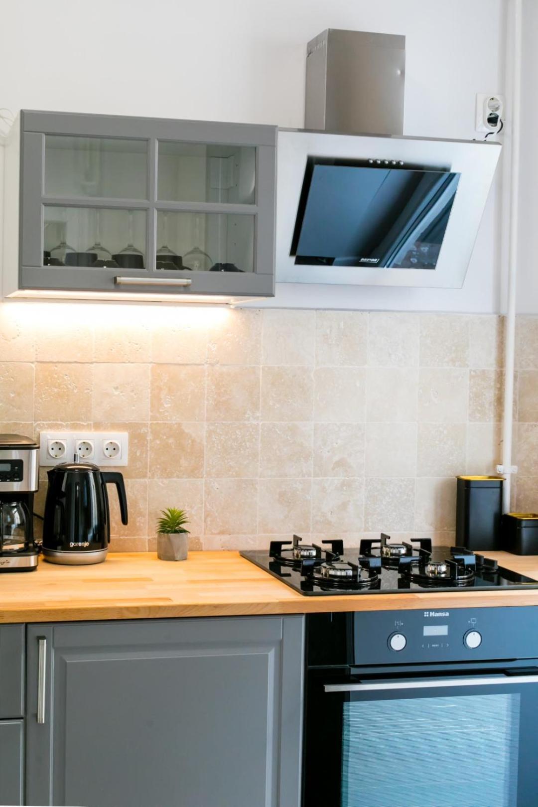 Heart Of The City - Cozy Apartments In Prime Location بوخارست الغرفة الصورة