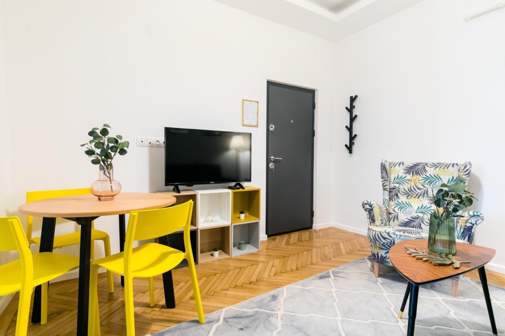 Heart Of The City - Cozy Apartments In Prime Location بوخارست المظهر الخارجي الصورة