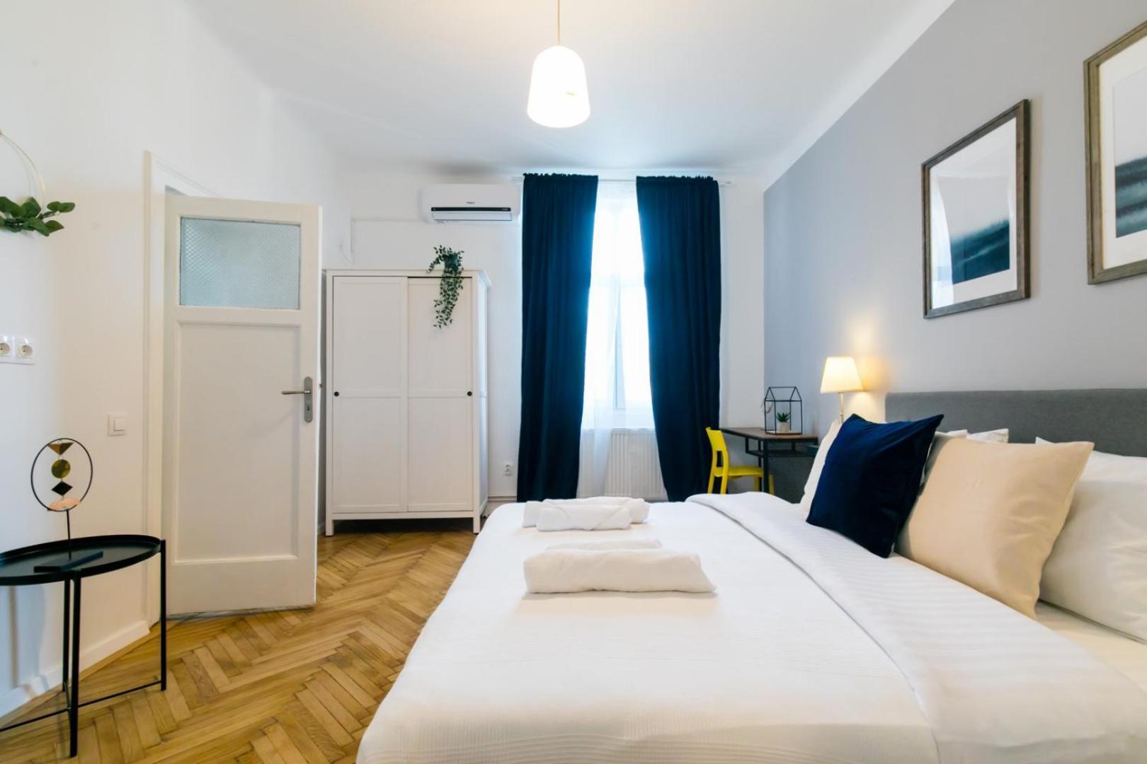 Heart Of The City - Cozy Apartments In Prime Location بوخارست الغرفة الصورة