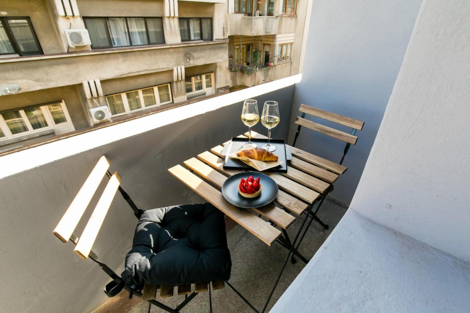 Heart Of The City - Cozy Apartments In Prime Location بوخارست المظهر الخارجي الصورة